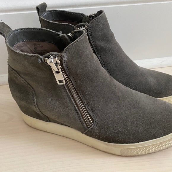 Steve Madden high top wedge sneaker - Picture 1 of 3
